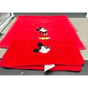 Vintage Walt Disney Co Red Christmas Mickey Mouse Hand towel and Wash Cloth